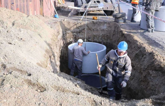 Цэвэр, бохир усны шугам угсарч байна