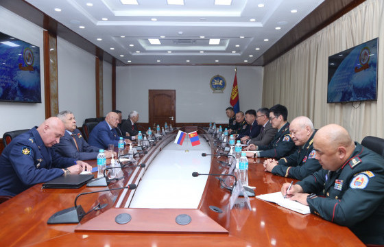 Батлан хамгаалахын дэд сайд Б.Баярмагнай ЗХУ-ын сансрын нисгэгчдийг хүлээн авч уулзлаа