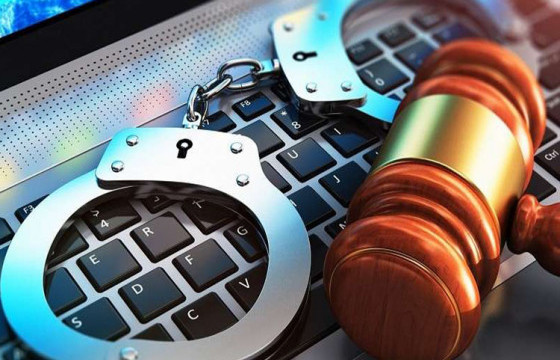 Гэнэн “тэнэг” гэх үү? Шуналтай гэх үү?                                                               Аль нь вэ хө...