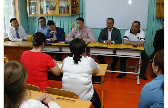 Боловсролын шинэчлэл нэгж байгууллагад хэрхэн бууж байгаа талаар санал солилцлоо