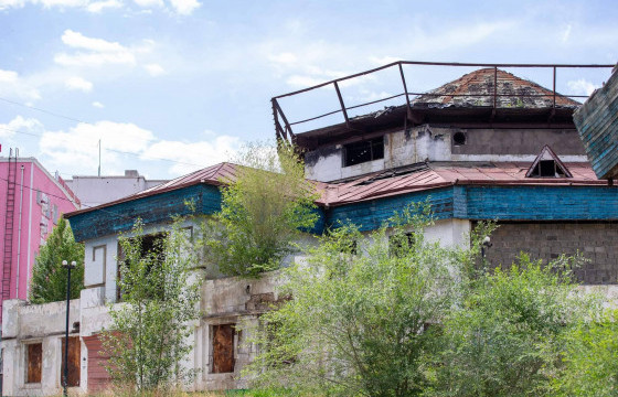 Шатсан “East” төвийн газарт  цэцэрлэгт хүрээлэн байгуулах санаачилга гаргалаа