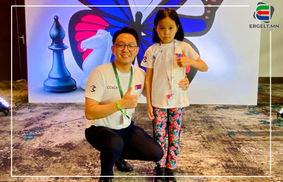 СУРАГЧДЫН ШАТРЫН ДЭЛХИЙН ДЭД АВАРГА И.ЦЭЛМҮҮН: Олон улсын анхны тэмцээн минь учраас медаль авч, аав, ээжийгээ баярлуулахыг хүссэн