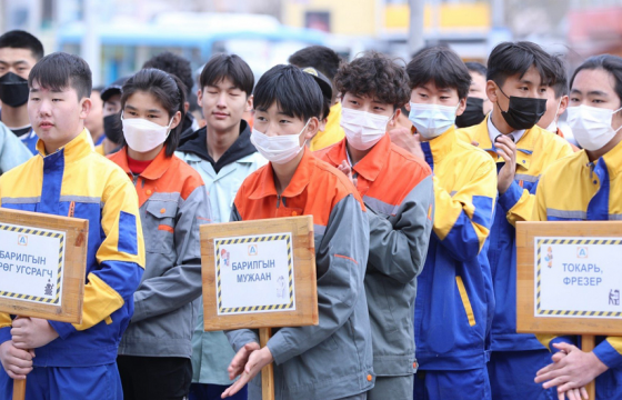 Мэргэжлийн болон техникийн боловсролын сургалтын байгууллагын 1265 суралцагчийн тэтгэлгийг шилжүүлж эхэлжээ