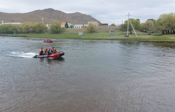 Голын усанд живж байсан 34 иргэний амь насыг авран хамгаалжээ