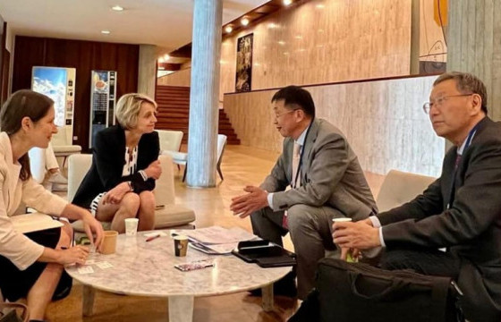 БШУ-ы сайд Л.Энх-Амгалан Болосвролын Комиссын гүйцэтгэх захирал Лизбет Стийртэй уулзав