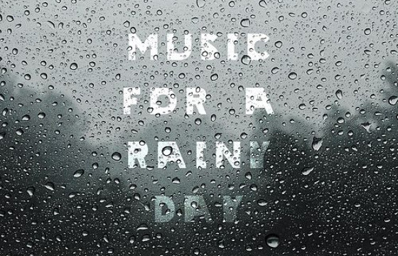 Бороотой өдөр сонсож 