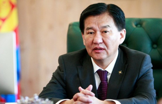 Ц.ДАВААСҮРЭН: УИХ ядаж ард түмний сонгох эрхийг хулгайлсан гурван хүнийг татах ёстой