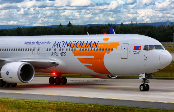 Монгол Улс анх удаа өөрийн өмчийн онгоцтой боллоо