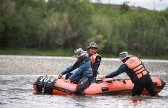 Амралтын өдрүүдэд дөрвөн иргэн усанд живж, амиа алджээ