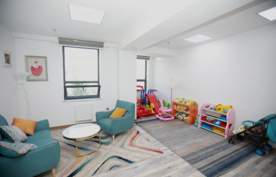 Гэмт хэргийн хохирогч, гэрч болсон хүүхдээс мэдүүлэг авах жишиг өрөө байгуулжээ