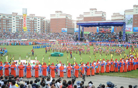 ДЭЛГЭР МОНГОЛЫН ДЭЭЛТЭЙ НААДАМ ЭХЭЛЛЭЭ