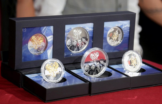 “THE HU” хамтлаг  дурсгалын зоос гаргажээ