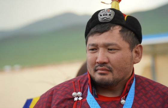 Тува бөх К.Цэдэн-Очир сумын заан цол хүртлээ