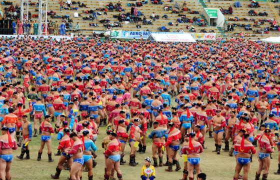 Допингтой бөхчүүдийг эсэргүүцэж, жагсана