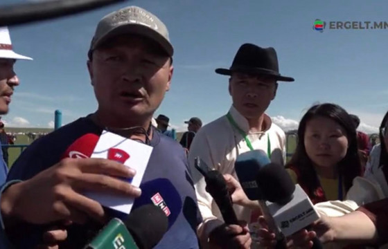 О.БАТБИЛЭГ: Манай уяанаас хязаалан, шүдлэн насны түрүү авлаа
