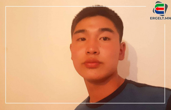 Б.ГАН-ЭРДЭНЭ: Хурдан морины уралдааныг ойлгож үзэх гэж сэтгэлээ хэрхэн чилээж, ухаанаа зарж байгаа нь жуулчдын асууж байгаа асуултаас мэдэгддэг