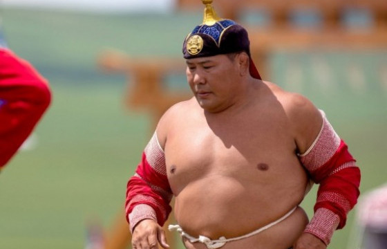 Улсын аварга Г.Эрхэмбаяр цэргийн начин Г.Биндэрьяагаар дараагийн даваанд шалгарлаа