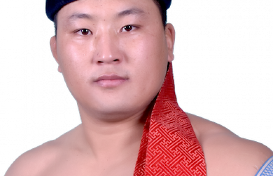 Аймгийн харцага Б.Сосорбарам  улсын гарди Ө.Бат-Оршихыг давж, начны даваанд шалгарлаа