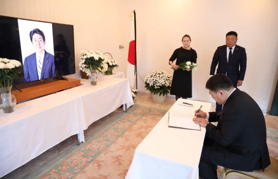 Ерөнхий сайд Японы ЭСЯ-нд очиж эмгэнэл илэрхийлжээ