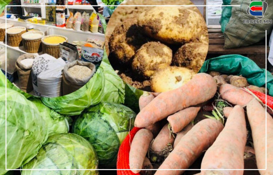 ӨДРИЙН СУРВАЛЖИЛГА: 45000 төгрөгөөр 10 килограмм төмс авах уу, таван килограмм будаа авах уу