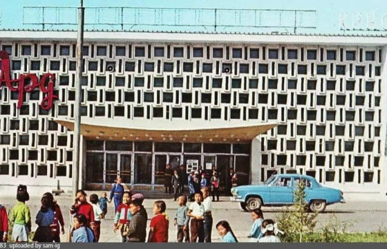 ӨДРИЙН СУРВАЛЖИЛГА: Монголын анхны түүхэн кино театр Догмидын Сосорбарамын гарт сүйрч байна