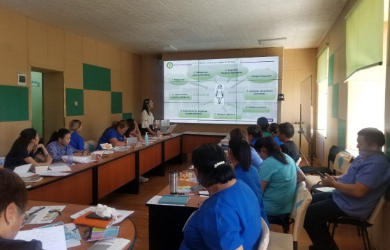 ЭМЯ болон ГССҮТ-өөс санаачлан “Гэр бүлийн хүчирхийлэлд өртсөн хохирогчдод эрүүл мэндийн тусламж үйлчилгээ үзүүлэх нь” сэдэвт сургалт болжээ