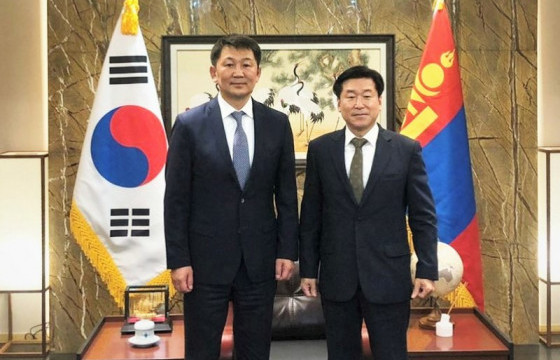 БНСУ-аас Монгол Улсад суугаа Элчин сайд Ли Ё Хун тай уулзалт хийлээ