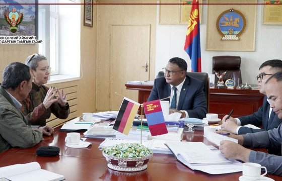 Баян-Өлгий аймгийн Засаг дарга Гоухан төслийн удирдагч Ютта Рейхагыг хүлээн авч уулзжээ