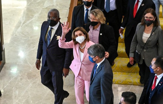 Пелоси Тайваньд газардаж, БНХАУ-ын байлдааны онгоцууд хөөрөв 