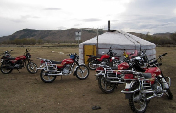 Мотоциклийн ослоор өнгөрсөн сард есөн хүн амиа алджээ