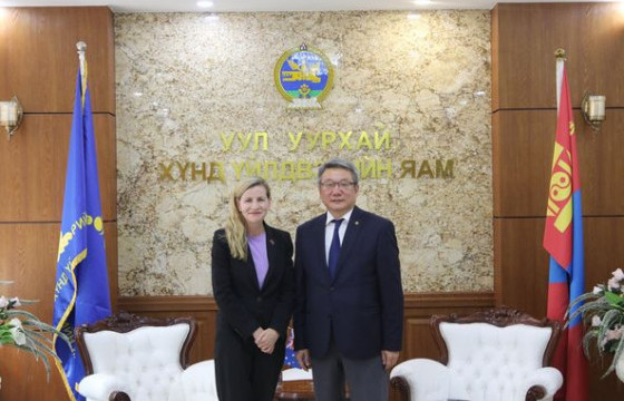 “Уул уурхайн долоо хоног” арга хэмжээний талаар Элчин сайд Кэти Смиттэй санал солилцжээ