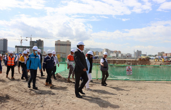 Барилга, хот байгуулалтын сайд Б.Мөнхбаатар 