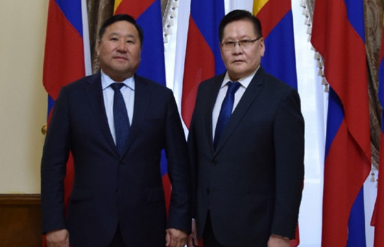 Элчин сайд Ө.Энхтүвшин ОХУ-ын Бүгд Найрамдах Тува Улсын тэргүүн В.Т.Ховалыгтай уулзлаа