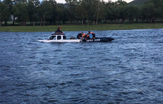 Завьт болон хөдөлгөөнт эргүүлээр алба хаагчид үүрэг гүйцэтгэж байна