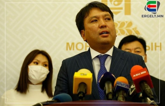 Т.ДОРЖХАНД: Үндсэн хуульд нэмэлт өөрчлөлт оруулахдаа давхар дээлтэй сайдуудтай болохыг зориогүй