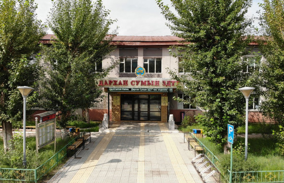 Дархан сум ЦЭЦЭРЛЭГ ХҮРЭЭЛЭН УСТГАЖ, спортын ордон барьж байна