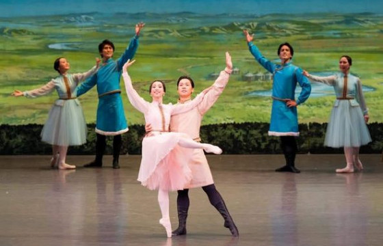 Монголын балетчид Токио хотноо 