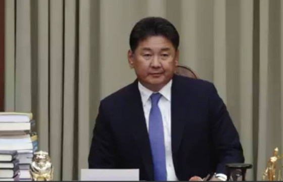 У.ХҮРЭЛСҮХ: Сайд нар хурлаа шуурхай хийж, ажилдаа яаралтай орох хэрэгтэй