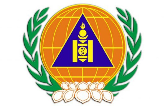 Авто ослын улмаас төмөр хийцэд хавчуулагдсан иргэнийг онцгой байдлын албаныхан гаргажээ