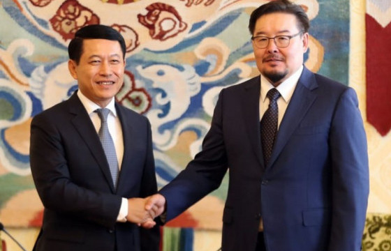 УИХ-ын дарга Г.Занданшатар БНАЛАУ-ын Гадаад хэргийн сайд Салөмсай Гуммасит-ийг хүлээн авч уулзлаа