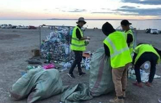   Хяргас нуурын эргээс 63.1 тонн хог гарчээ