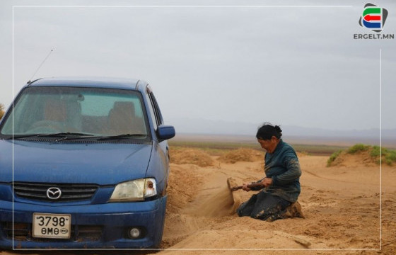 ФОТО: ӨМНӨГОВЬ АЙМГИЙН ГУРВАНТЭС СУМААР ИЙМ СОНИНТОЙ