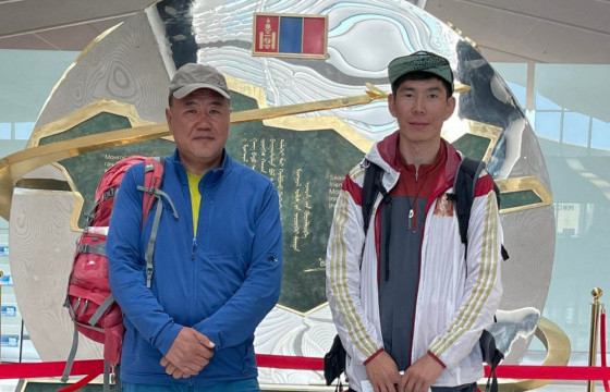 Аврах багийнхан өнөөдөр авиралтаа эхлүүлж, 5800 метрт гацсан уулчинд хүрнэ