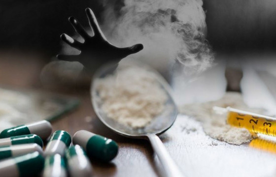 СУУДЛЫН ГАЛТ ТЭРГЭНД МАНСУУРУУЛАХ БОДИС БИЕДЭЭ АВЧ ЯВСАН ХОЁР ИРГЭНИЙГ ИЛРҮҮЛЛЭЭ