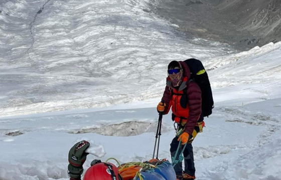 Памирын нуруунд бэртсэн уулчин Х.Бумхишигийг эсэнд мэнд буулгажээ