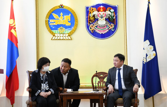 Япон Улсын иргэн Таэко Иманагаг Улаанбаатар хотын “Хүндэт тэмдэг”-ээр шагналаа