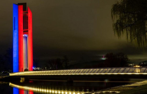 Австралийн Үндэсний хонхот цамхгийг Монгол Улсын далбааны өнгөөр гэрэлтүүллээ