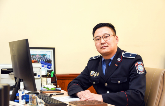 Б.ДЭЛГЭРХАНГАЙ: Нэгдүгээр эмнэлгийн таван давхрын цонхоор 28 настай иргэн  унаж, амиа алдсан