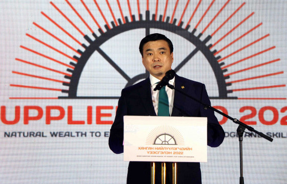 С.АМАРСАЙХАН: Уул уурхайн салбарын эрх зүйн орчныг шинэчлэхдээ нийгэм, эдийн засаг, байгаль экологийн үр дагавруудыг сайтар тооцох ёстой 