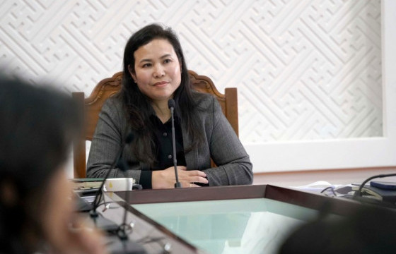 Нийгмийн халамжийн тэтгэмжид суурилан ядуурлыг бууруулах хөтөлбөрийн явцыг хэлэлцжээ